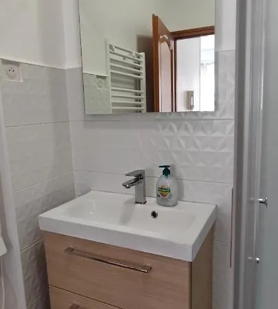 Le Petit Charcot Apartment *